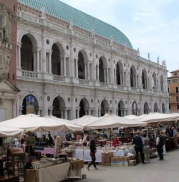 Antique Market downtown Vicenza - Italy by US